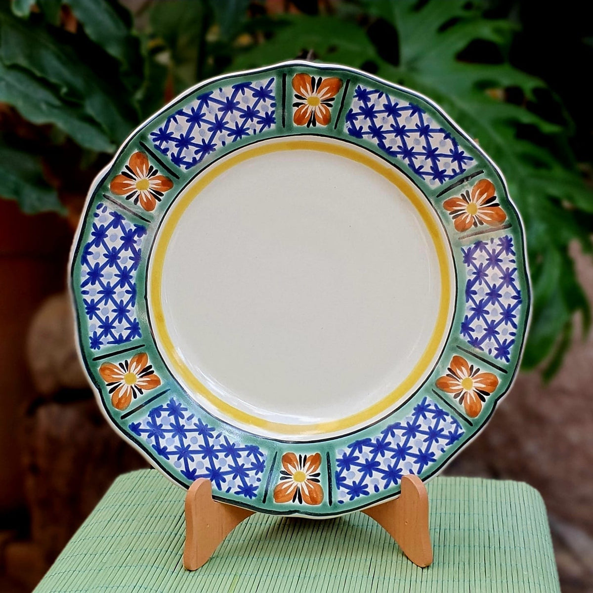 Plato Forma Flor con Borde II MultiColors