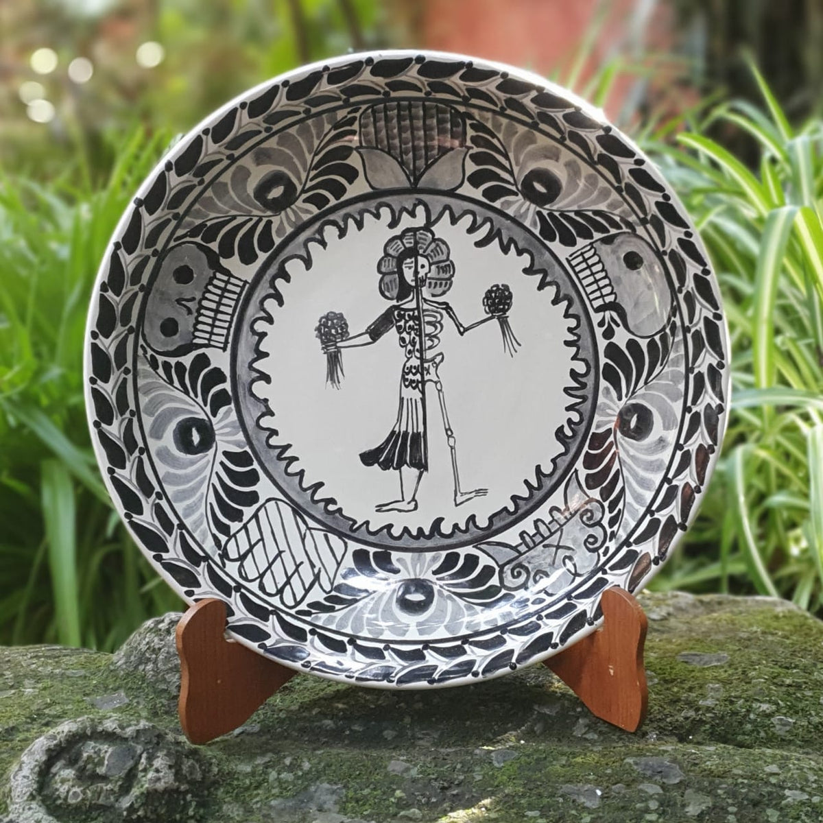 Live & Dead / Catrina Decorative Platter 13" D Black and White