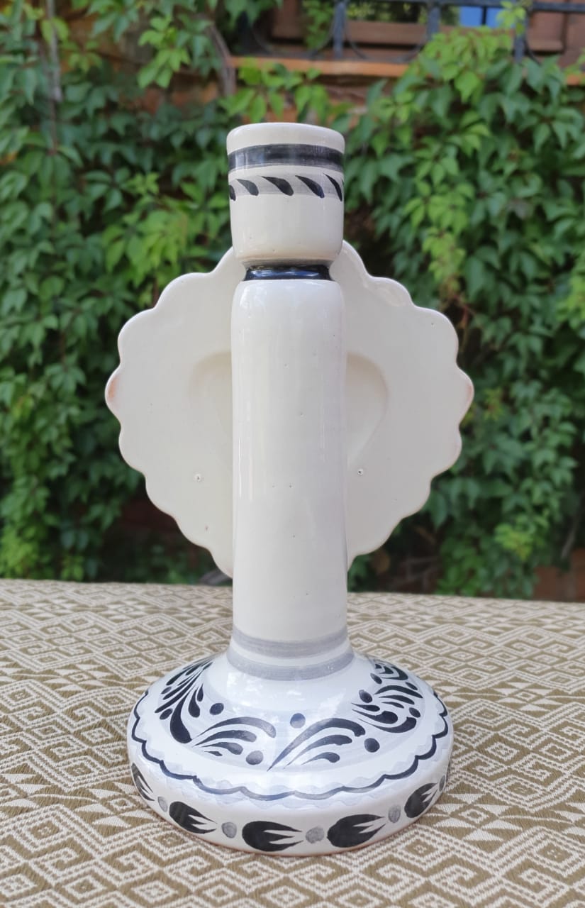 Portavelas Love Heart 7.7" H Blanco y negro
