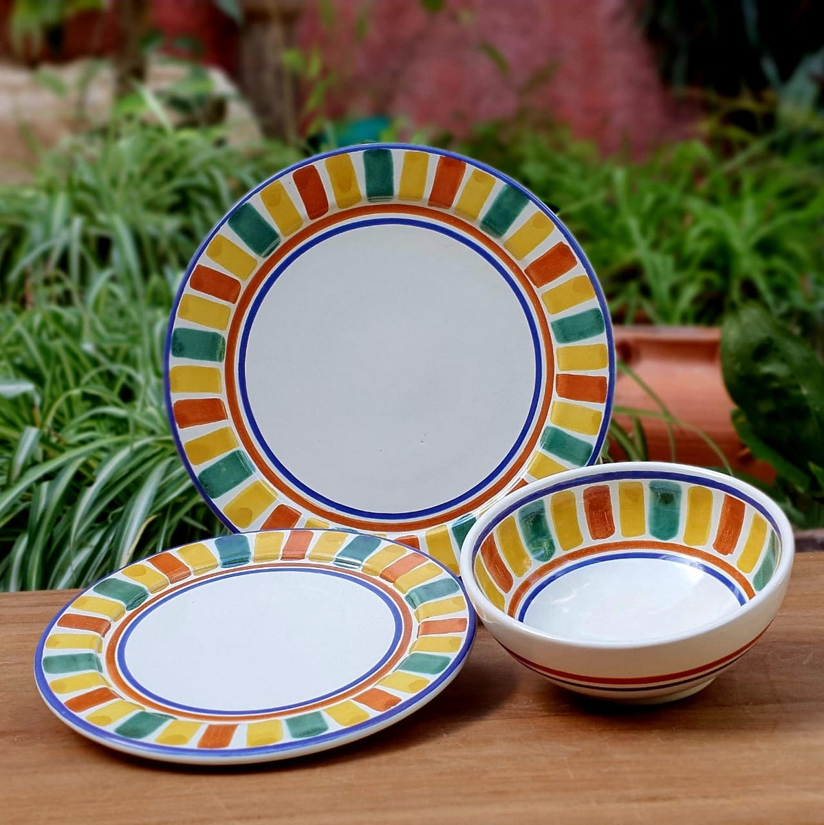 Happystripes-plates-vajilla-