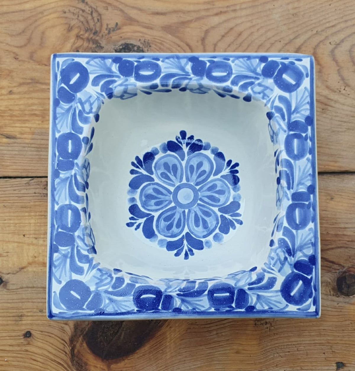 Cuenco Cuadrado Flor Azul y Blanco