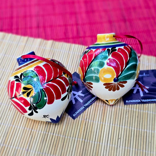 Ornament Sphere 3D Shape Set of 2 MultiColors