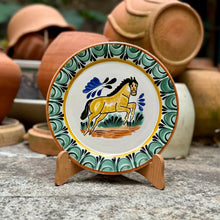 Plato llano Horse Charger, 10 y 8,7" D, juego de 2, multicolor 