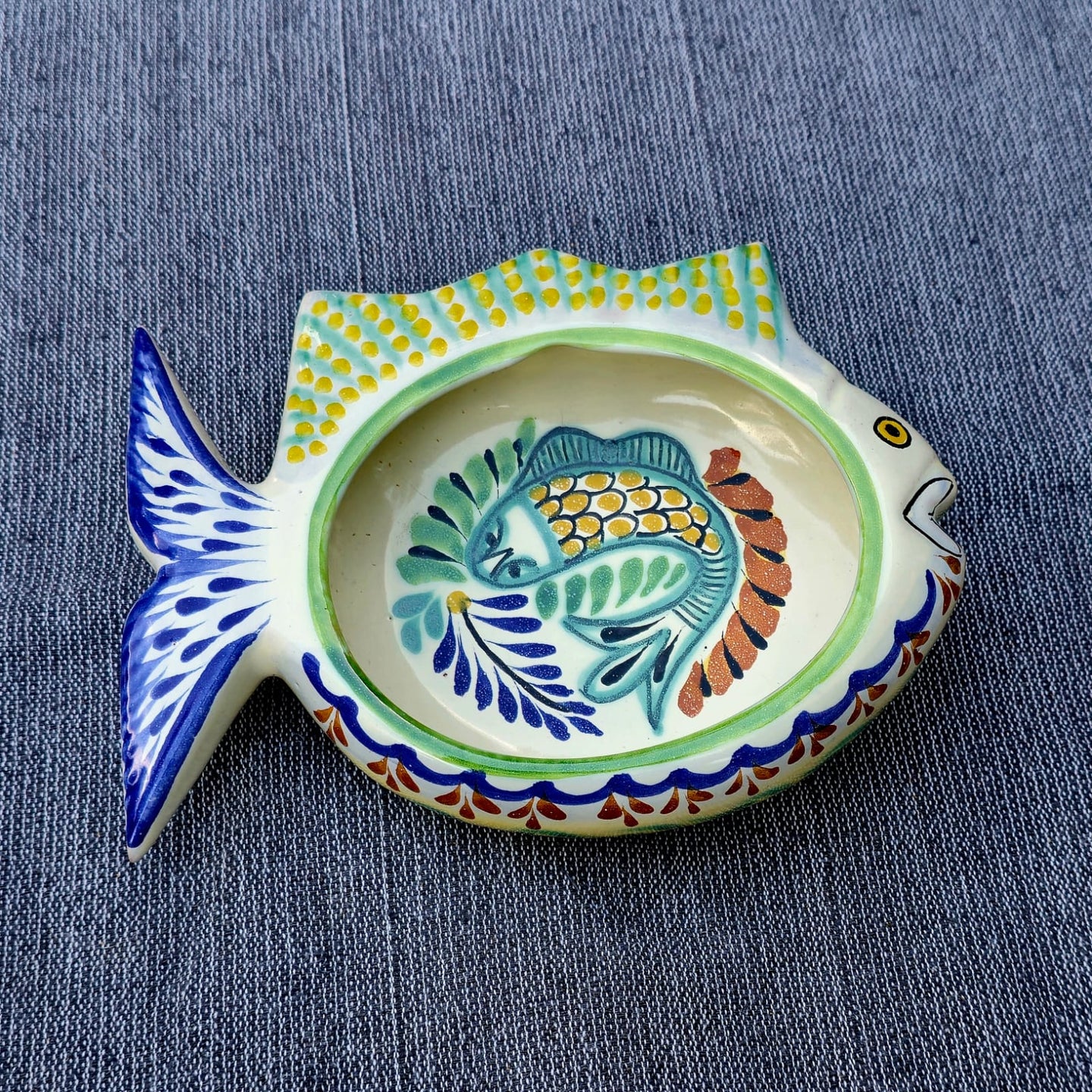 Fish Shape Soap Snack Dish Happy Borders MultiColors