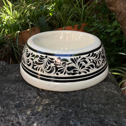 Dog Bowl Black and White