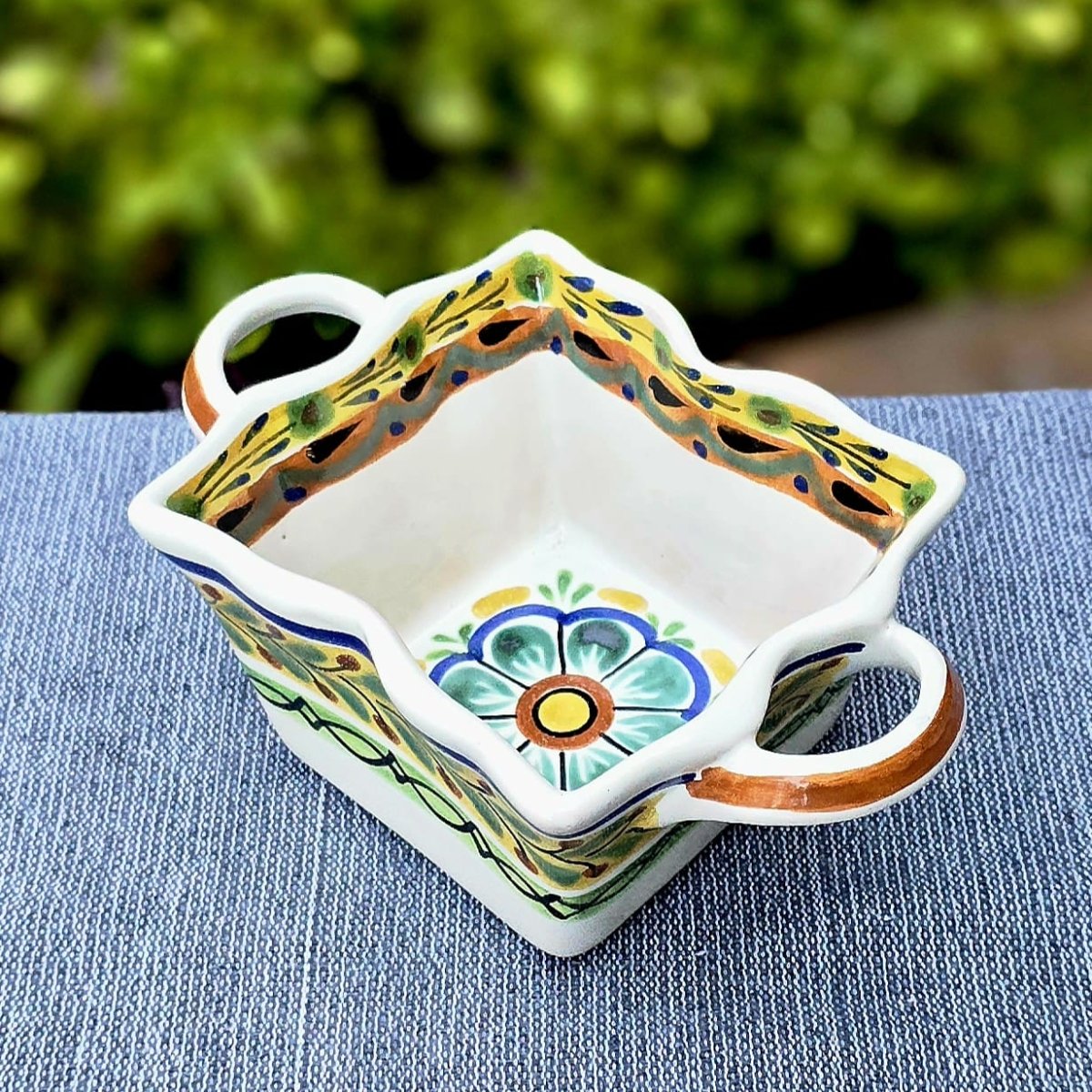 Flower Square footed saucer and Square Basket Happy BordersSaucersGorky Gonzalez Store240726 - 11