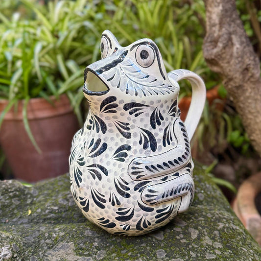 Frog Water Pitcher 50 Oz Black & White