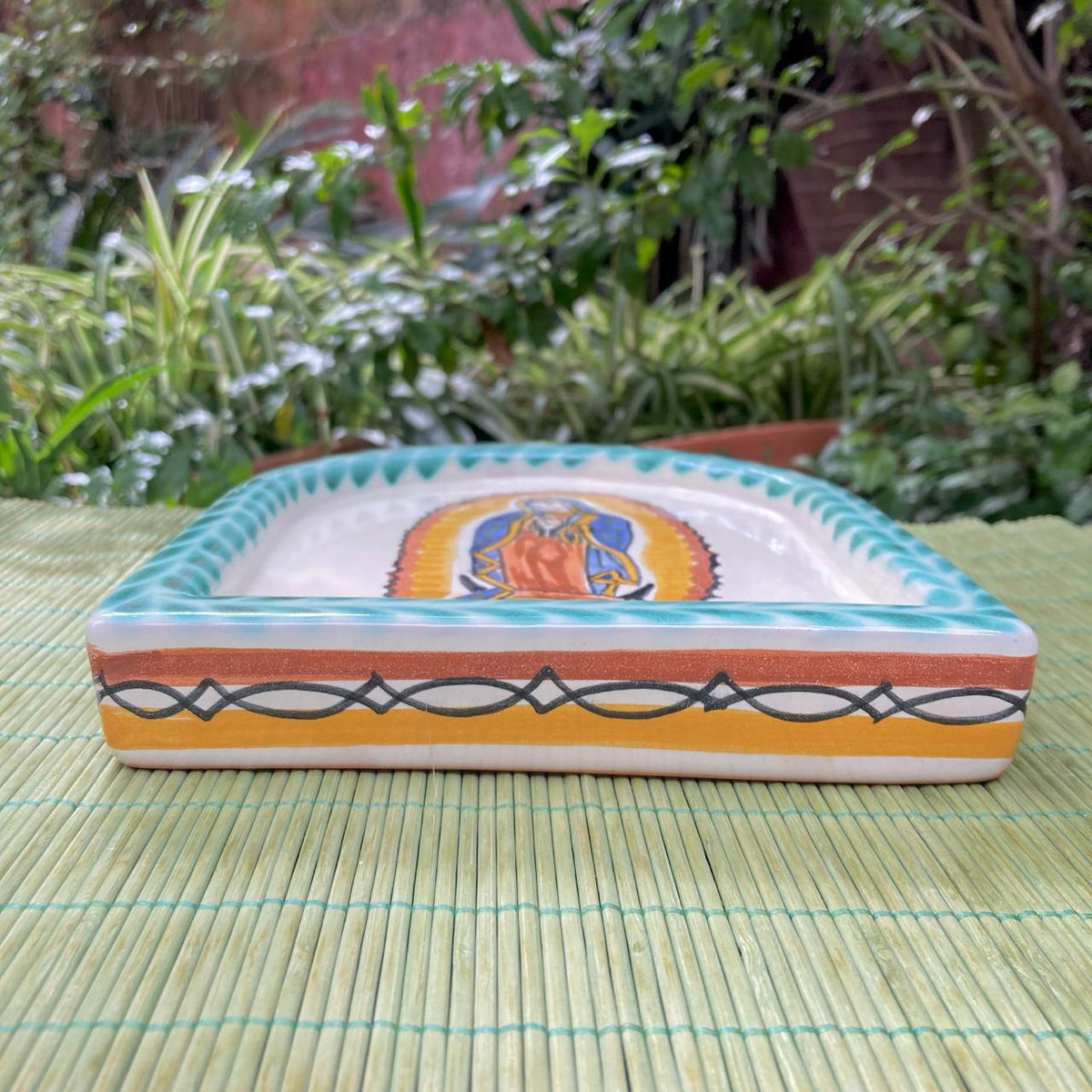 Retablo Señora de Guadalupe 8.9" Alto Colores Verde-Amarillo