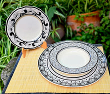 Dinnerware Set (3 pieces) Black and white (One Service)