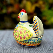 Figura Pollo Hucha Colores Amarillo-Verde-Terracota 