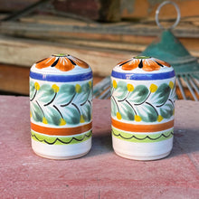 Cilindrical Salt and Pepper Shakers Set of 2 Multicolors