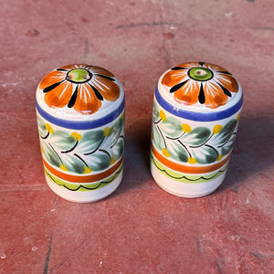 Cilindrical Salt and Pepper Shakers Set of 2 Multicolors