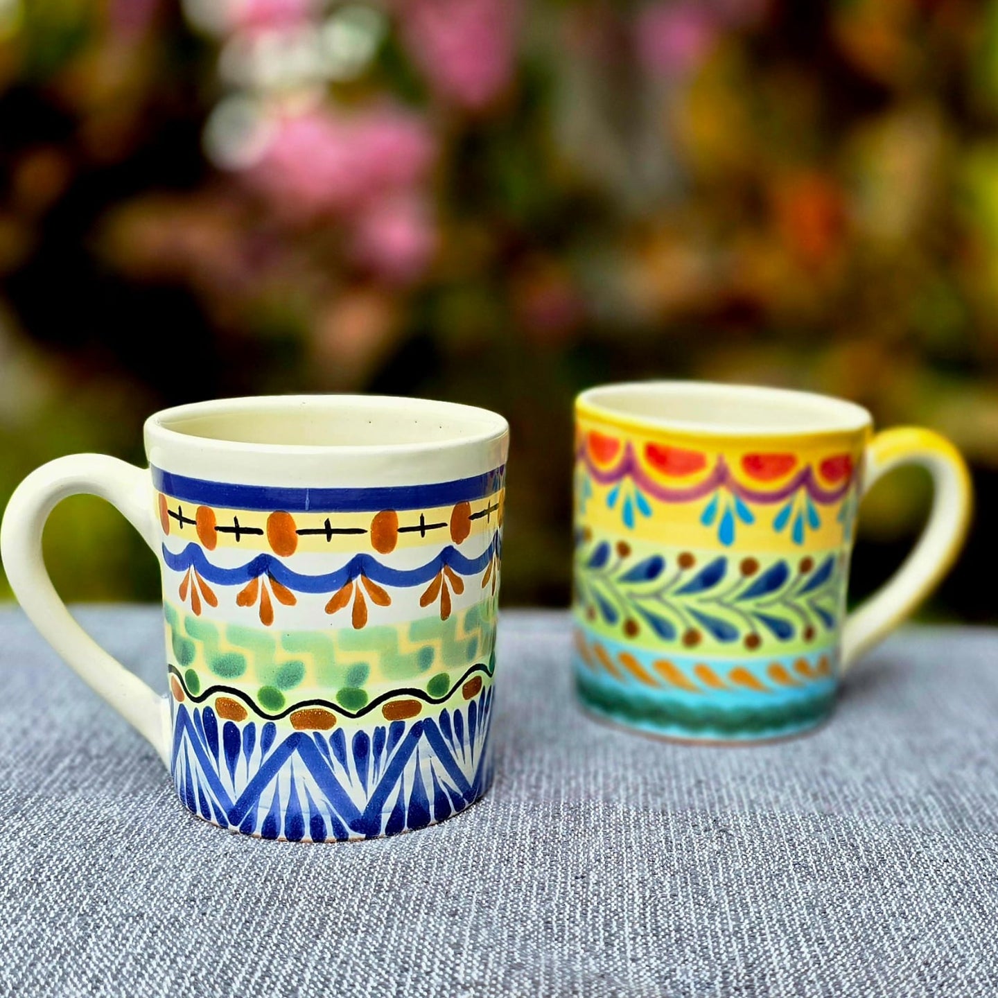 Juego de 2 tazas de café con estampado de hitos, rojo y blanco 