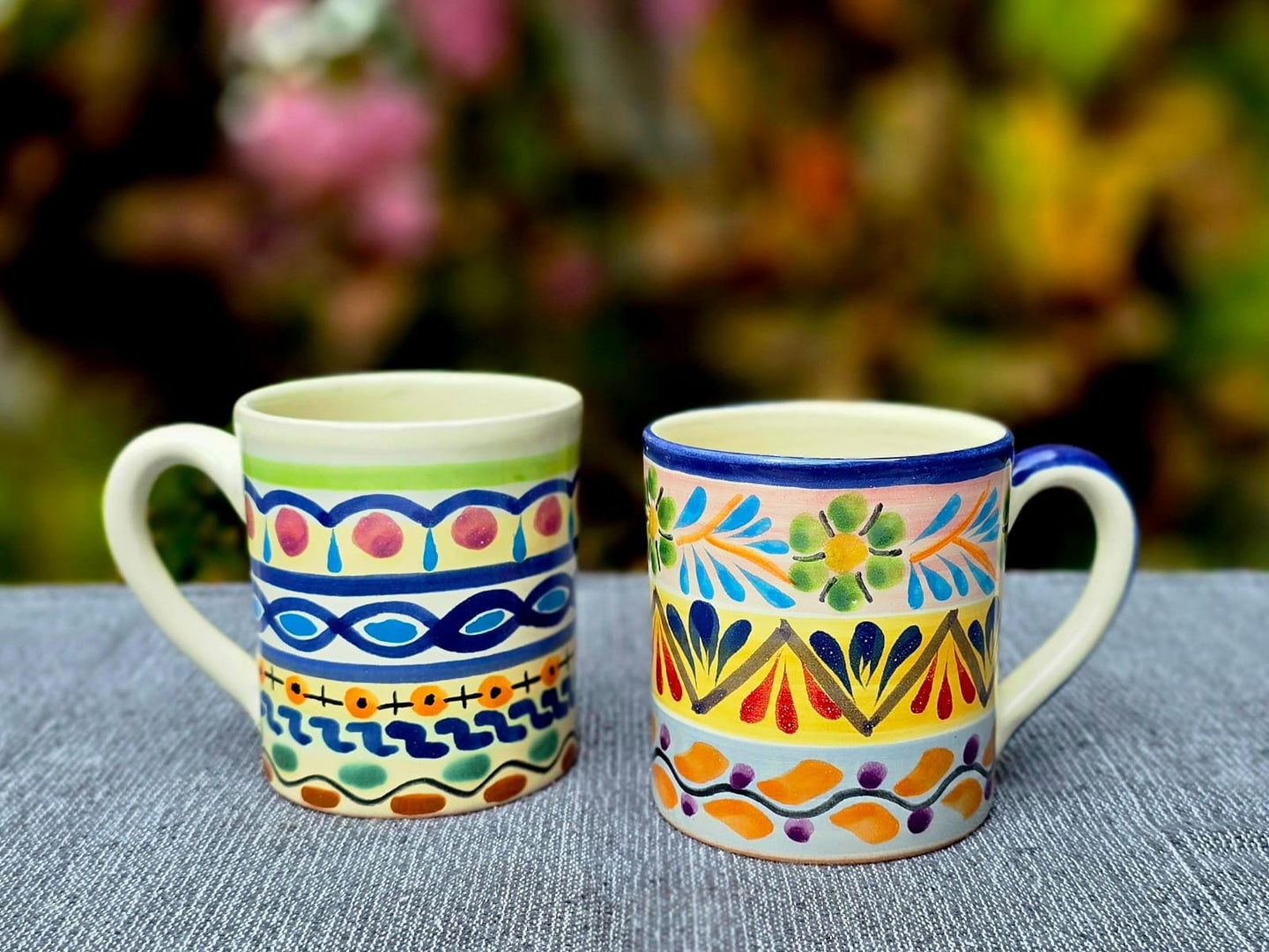 Juego de 2 tazas de café con estampado de hitos, rojo y blanco 