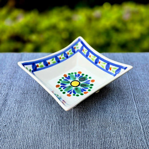 Flower Square footed saucer and Square Basket Happy Borders