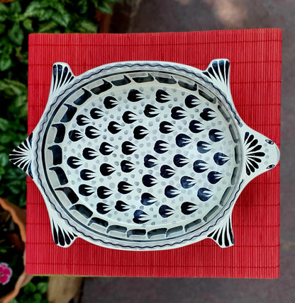 Turtle Salad Bowl 12 in L x 8.5 in W Black and White