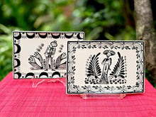 Catrina Catrin Wave Rectangular Tray 7.9 X 5.3" Set of 2 Black and White