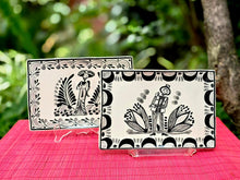 Bandeja rectangular Flower Wave 7.9 X 5.3" Blanco y negro