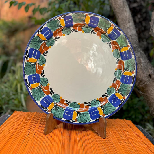 Plate with traditional border MultiColors