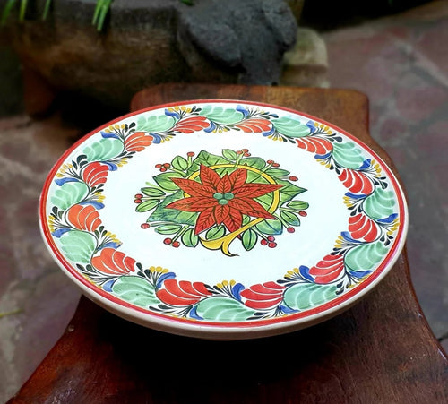 Poinsettia Cake Stand Christmas Colors