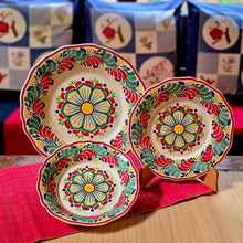 Flower Pattern Flower Shape Dish Set (3 Pieces) One Service - Christmas Colors