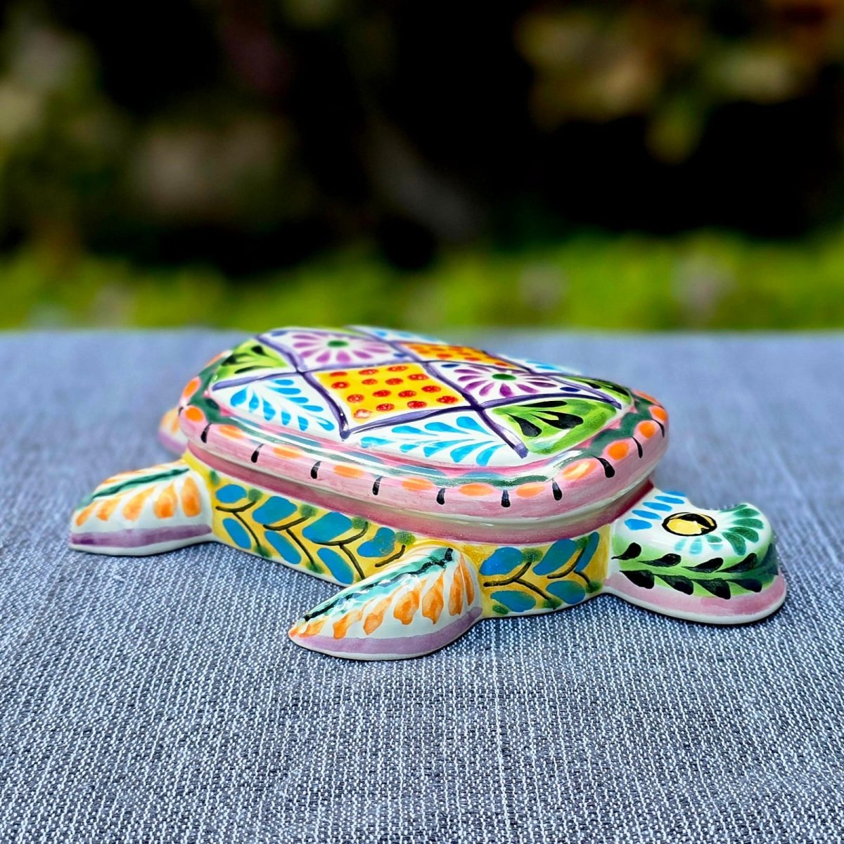 Turtle Salad Bowl and two turtle box - Happy BordersSalad BowlGorky Gonzalez Store240805 - 01