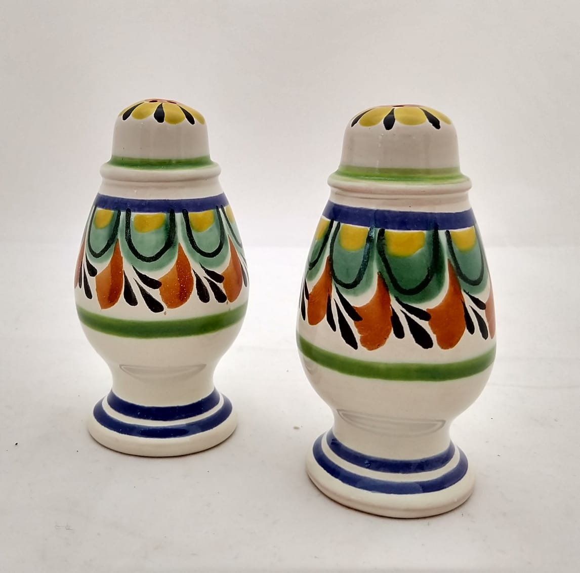 Spinning Salt and Pepper Shaker Set Green-Terracota Colors