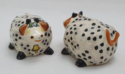 Cow Round Salt and Pepper Shaker Set Points Black