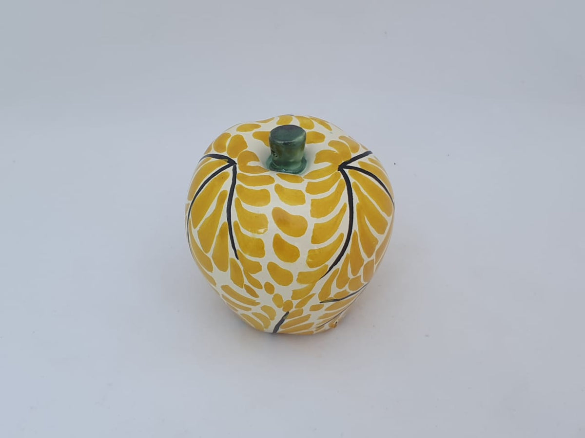 Adorno Manzana Figura 3D 3 en D x 3 en H Colores Amarillos 
