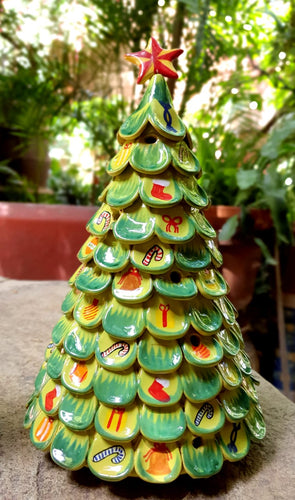 Árbol de Navidad de cerámica con hojas 