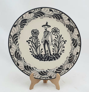 Catrin Dinner Plate 10" D Black and White - Mexican Pottery by Gorky Gonzalez