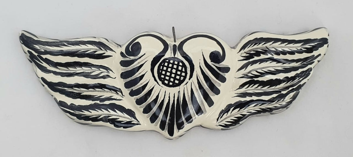 Adorno Corazón con Alas Plano Blanco y Negro 