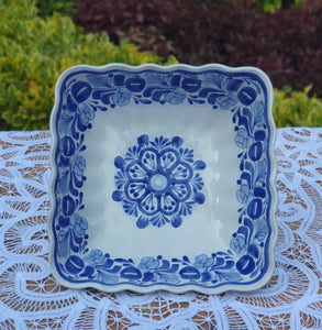 Flower Square Salad Bowl 8.5 X 2.6" Blue and White