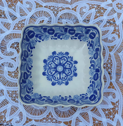Flower Square Salad Bowl 8.5 X 2.6" Blue and White