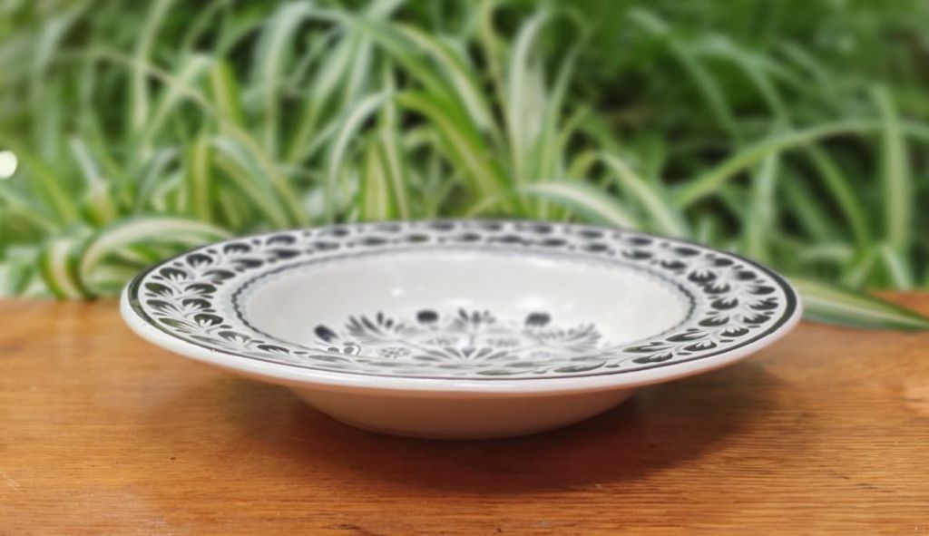 Flower Cereal-Pasta-Soup Bowl Flat Border II Black and White