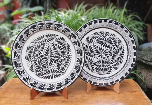 Plates Sets of 2 Pieces Forest Black and White