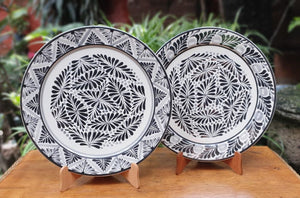 Plates Sets of 2 Pieces Forest Black and White