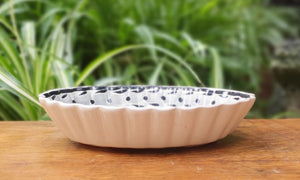 Oval Soap Dish Black and White II