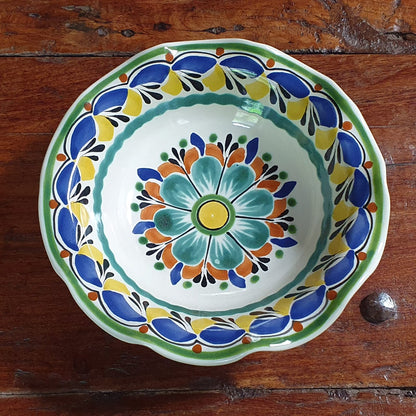 Tazón de pasta con volantes de flores Multicolores 