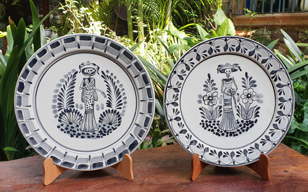 Catrina Plates Set of 2 pieces Black and White