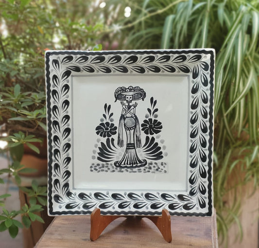 Catrina Square Plates Black and White