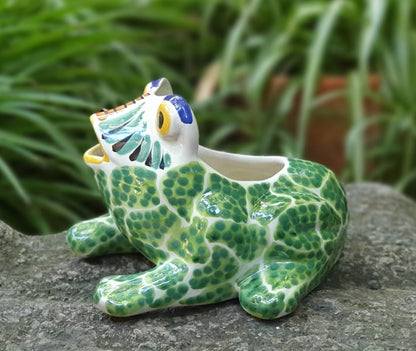 Maceta con forma de rana de 6,7" de ancho x 5,9" de alto, multicolores 