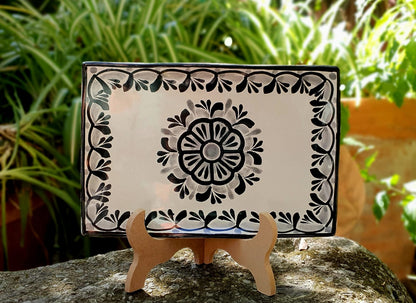 Flower Wave Rectangular Tray 7.9 X 5.3" Black and White