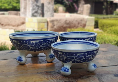 Juego de 3 cuencos con patas, blanco y azul 
