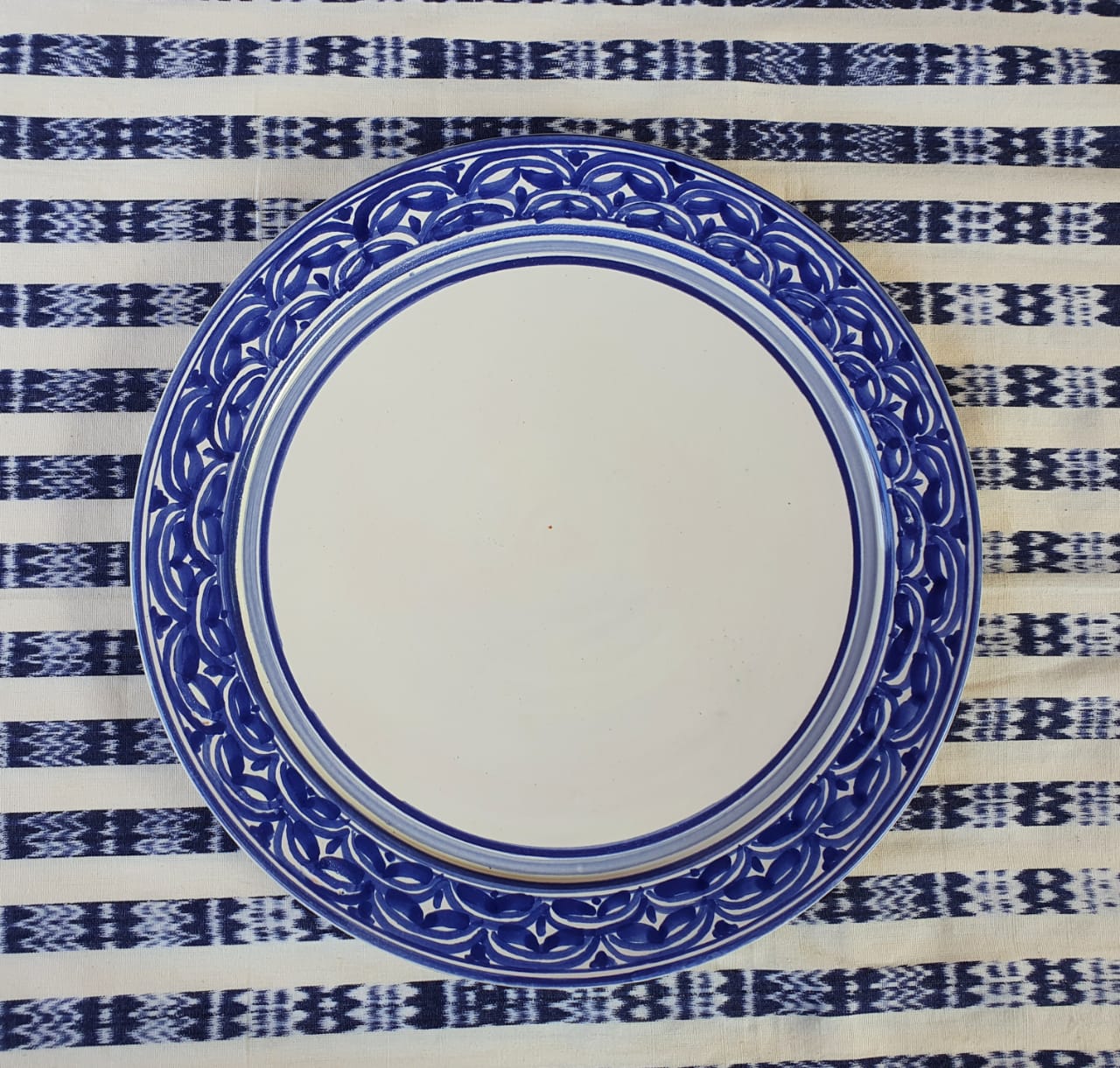 Plate with Morisco border Blue and White