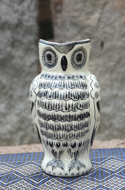 Owl Water Pitcher 9" Height 40 Oz Black and Whited