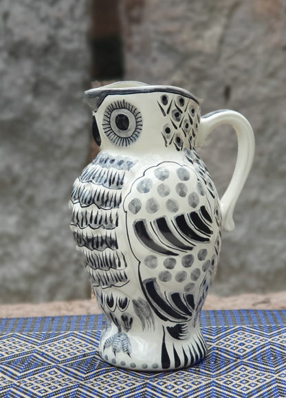 Owl Water Pitcher 9" Height 40 Oz Black and Whited