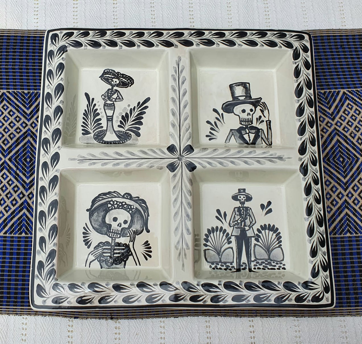 Catrina Square Tray w/4 Division  12.4*12.4" Black and White