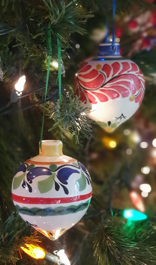 Ornament Sphere 3D Shape Set of 2 MultiColors