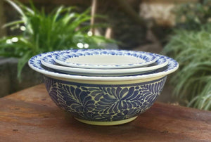 Salad Bowl w/ring Set (3 pieces) Milestones Pattern Blue and White